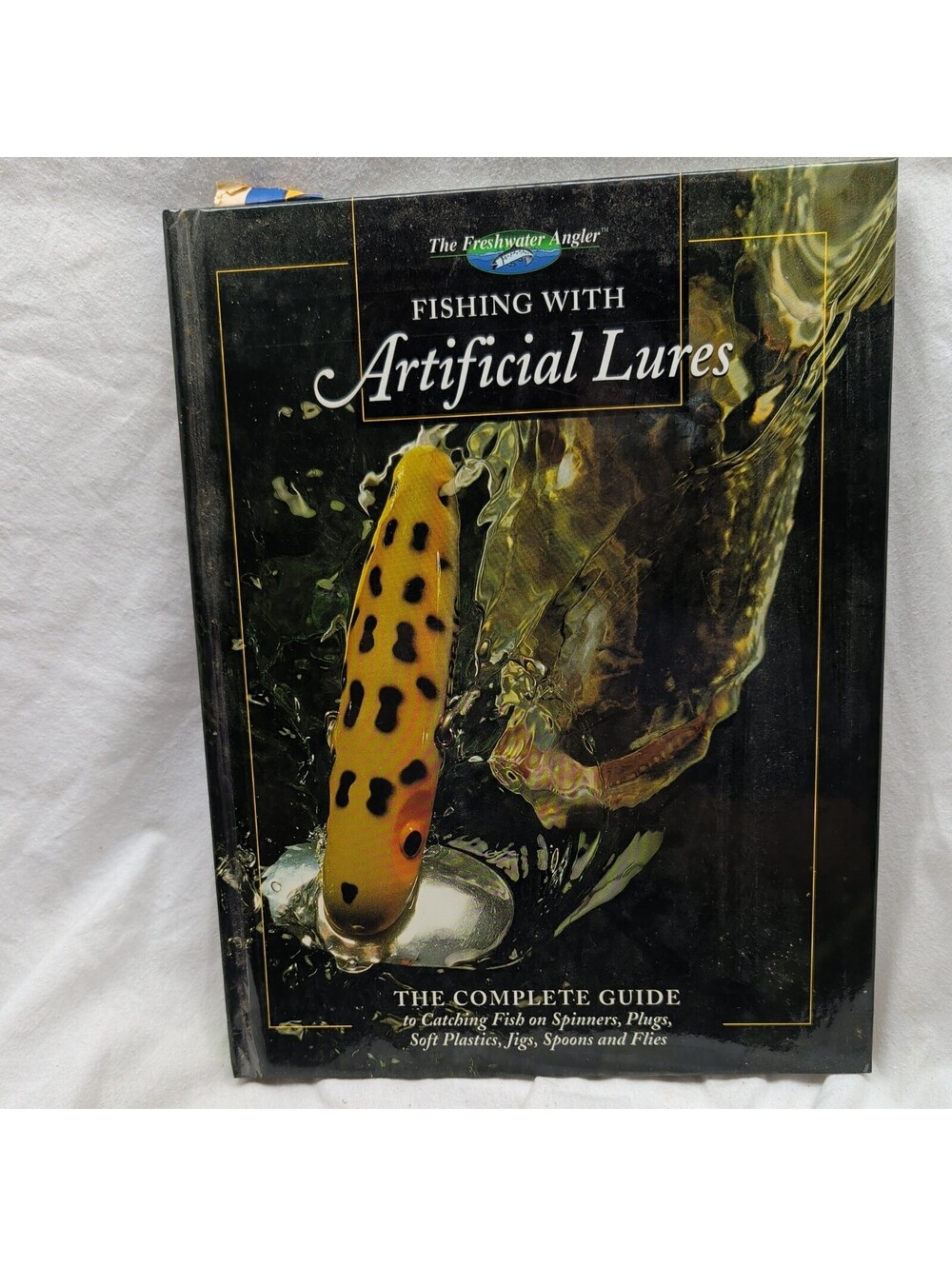 THE COMPLETE GUIDE FRESHWATER ANGLER FISHING WITH ARTIFICIAL LURES FLY JIG BOOK